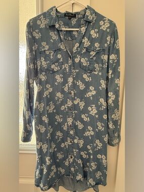 Velvet Heart Blue Floral Denim Button-Down Dress